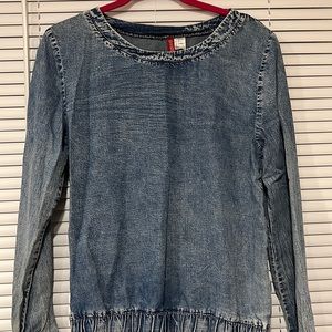 Long sleeve crew neck